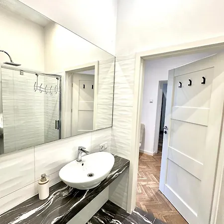 Nowy Swiat Prestige - Elegant 2-room In Center Apartment Warsaw