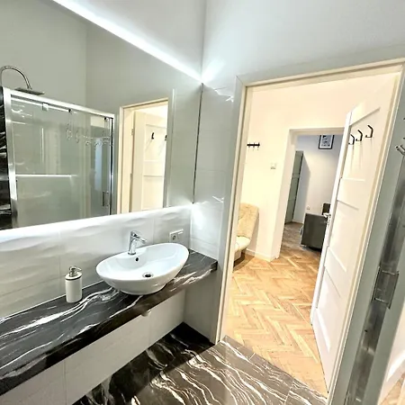 Nowy Swiat Prestige - Elegant 2-room In Center Apartment Warsaw